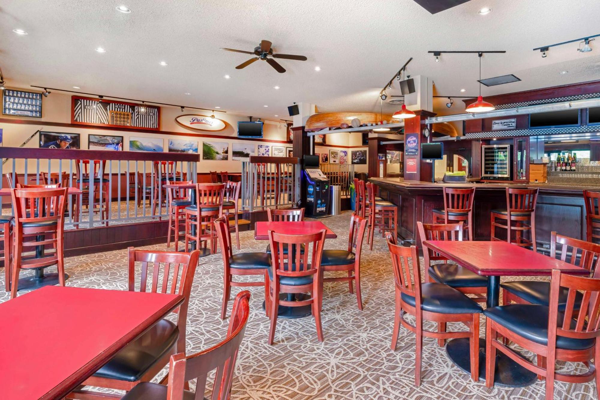 Best Western Plus Barclay Hotel Port Alberni Ngoại thất bức ảnh