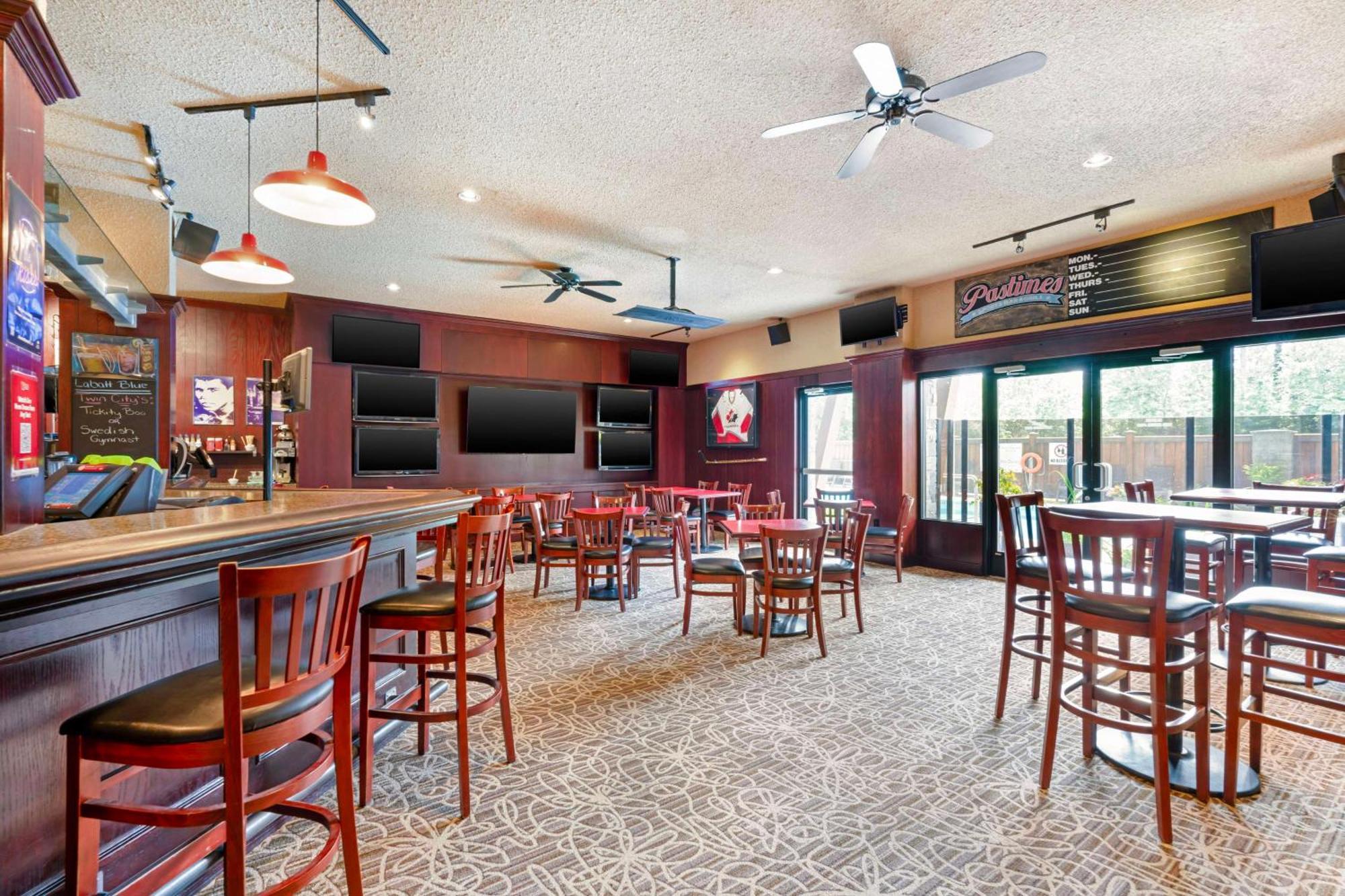 Best Western Plus Barclay Hotel Port Alberni Ngoại thất bức ảnh