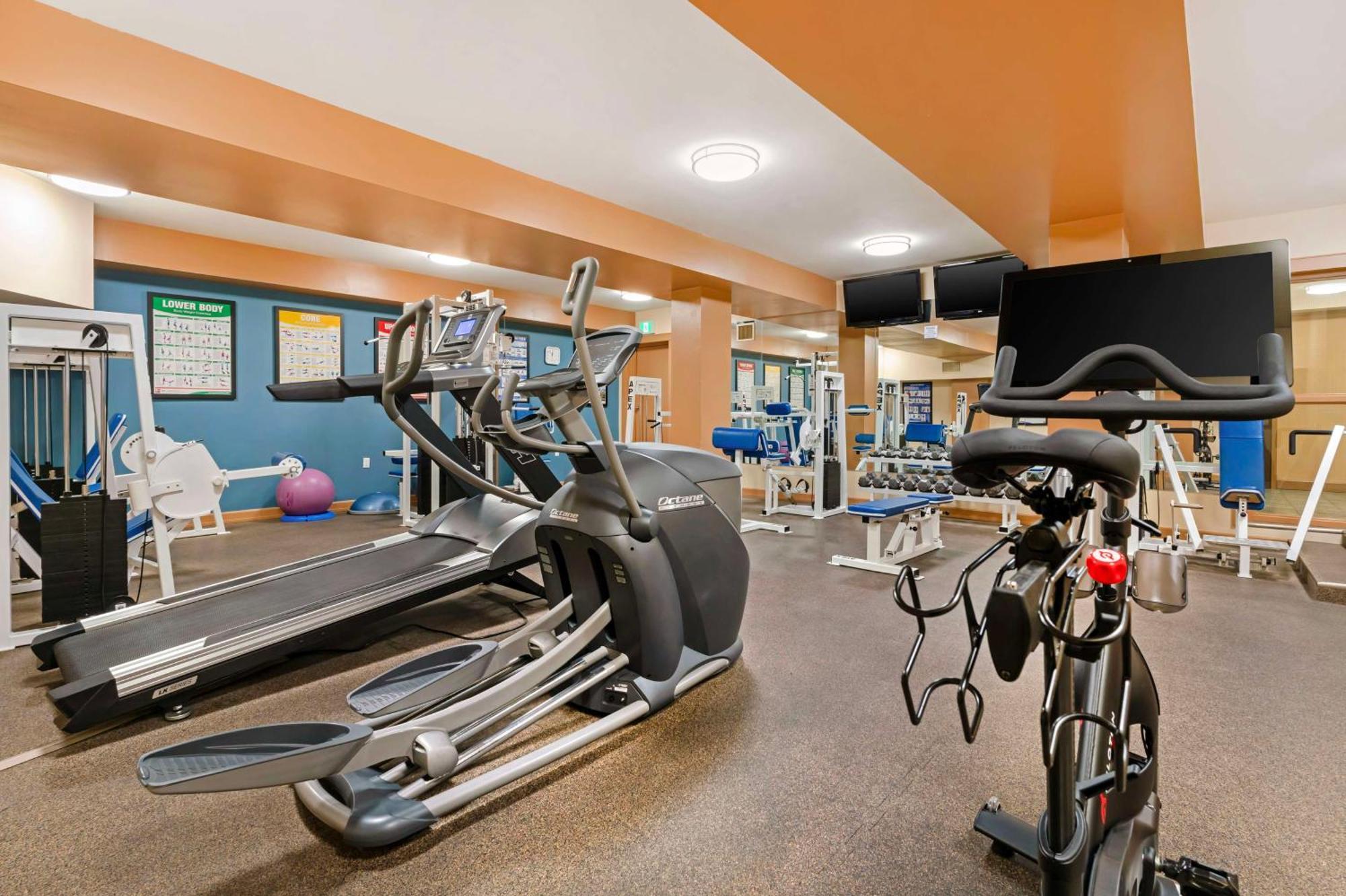 Best Western Plus Barclay Hotel Port Alberni Ngoại thất bức ảnh
