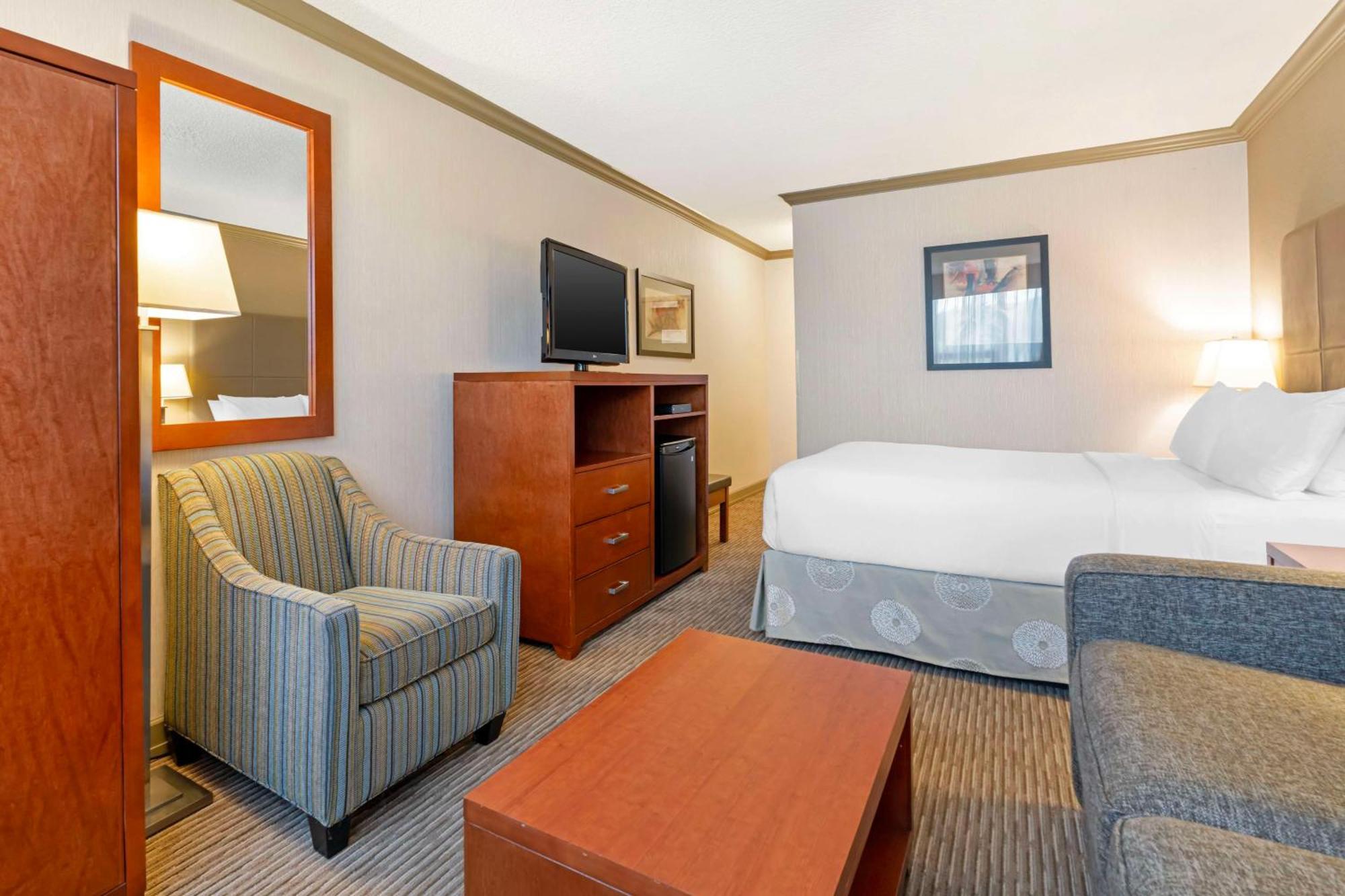 Best Western Plus Barclay Hotel Port Alberni Ngoại thất bức ảnh