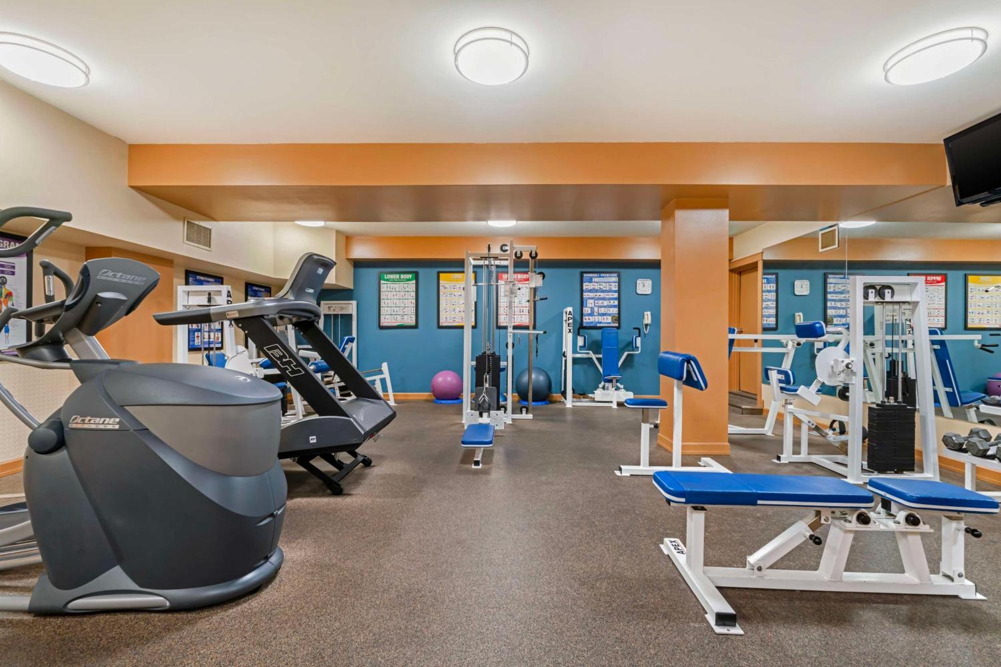 Best Western Plus Barclay Hotel Port Alberni Ngoại thất bức ảnh