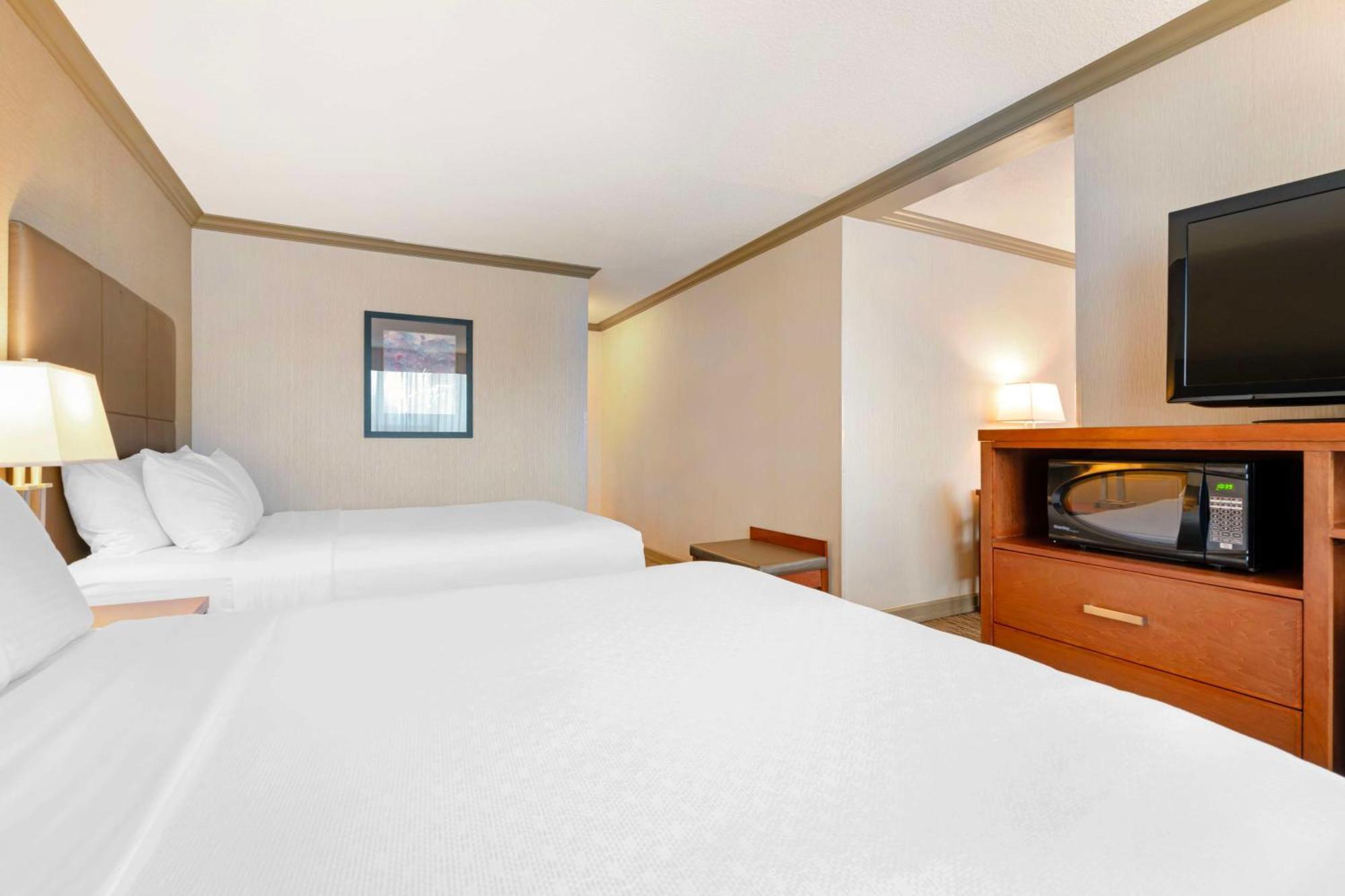 Best Western Plus Barclay Hotel Port Alberni Ngoại thất bức ảnh