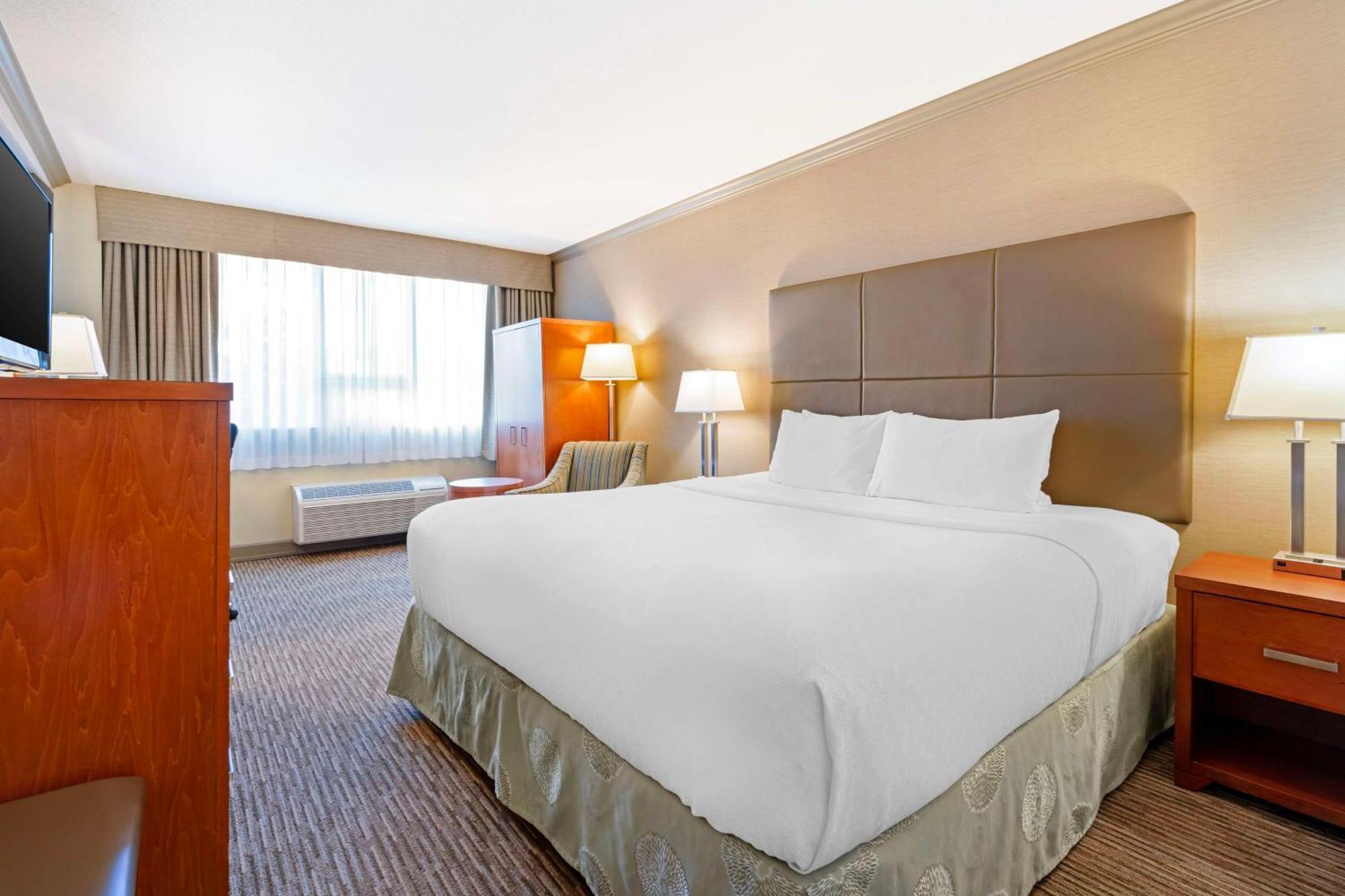 Best Western Plus Barclay Hotel Port Alberni Ngoại thất bức ảnh