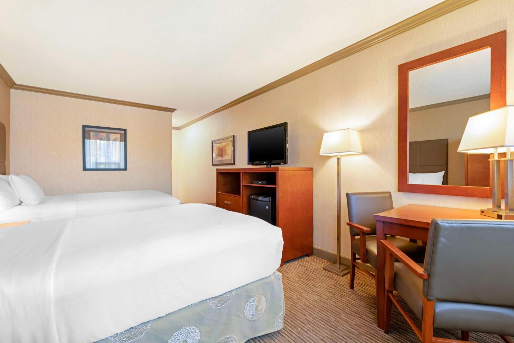 Best Western Plus Barclay Hotel Port Alberni Ngoại thất bức ảnh