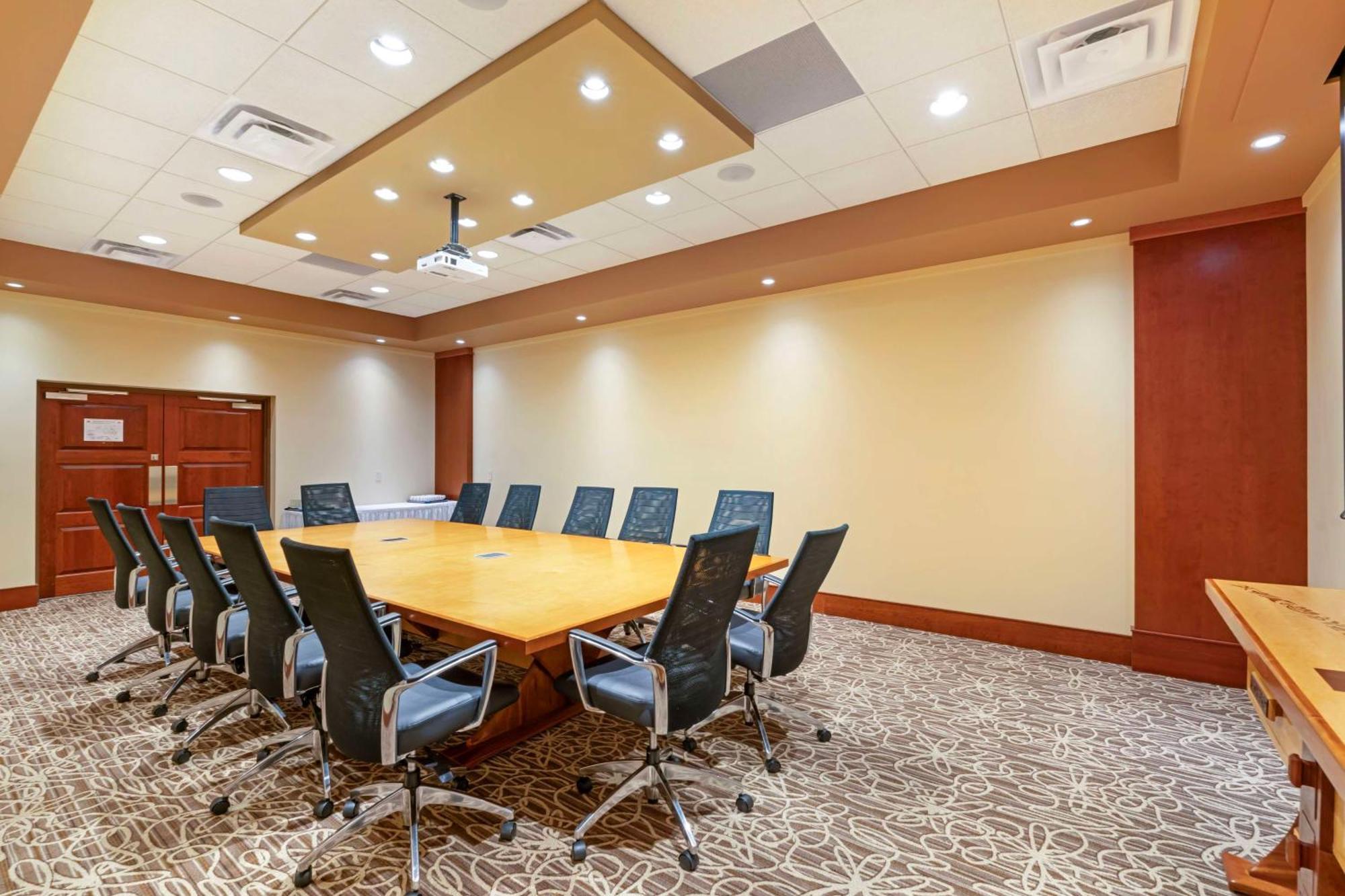 Best Western Plus Barclay Hotel Port Alberni Ngoại thất bức ảnh