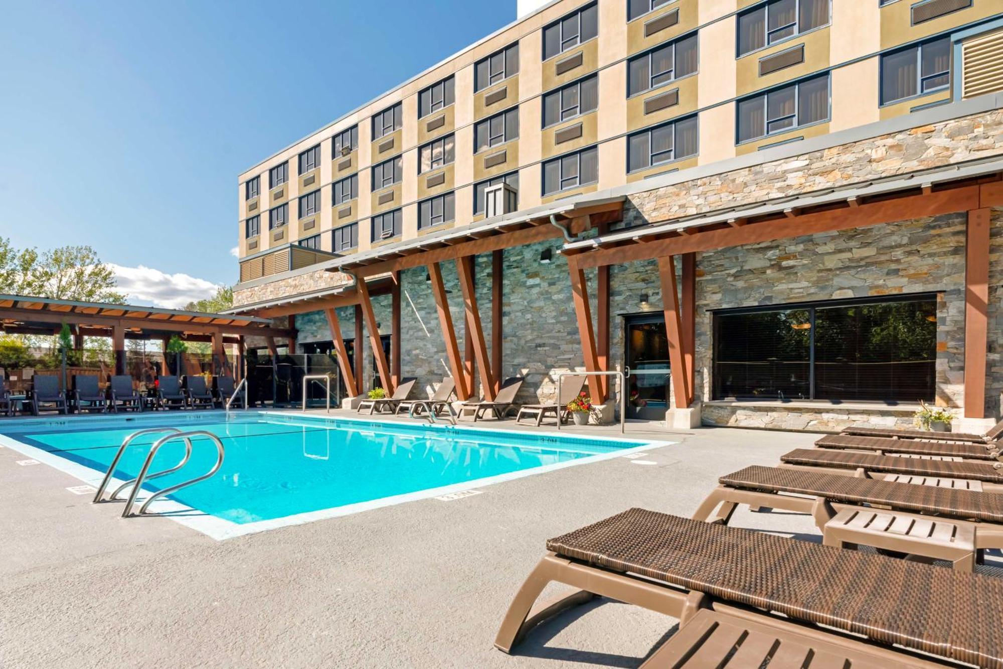 Best Western Plus Barclay Hotel Port Alberni Ngoại thất bức ảnh